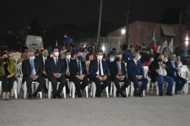 Insfrán habilitó obras y anticipó más infraestructura para Las Lomitas