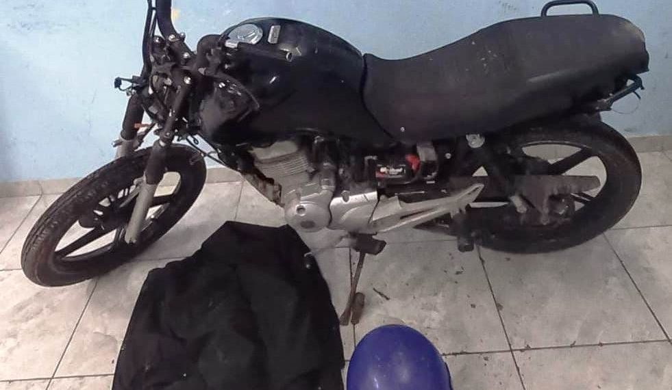 Banda de robamotos sorprendida infraganti logró huir de la Policía