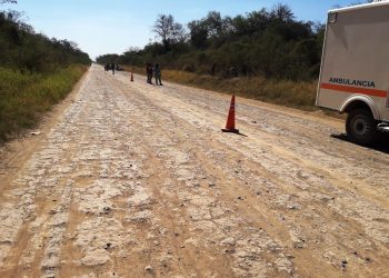 Perdió el control de su moto, cayó y falleció en el acto