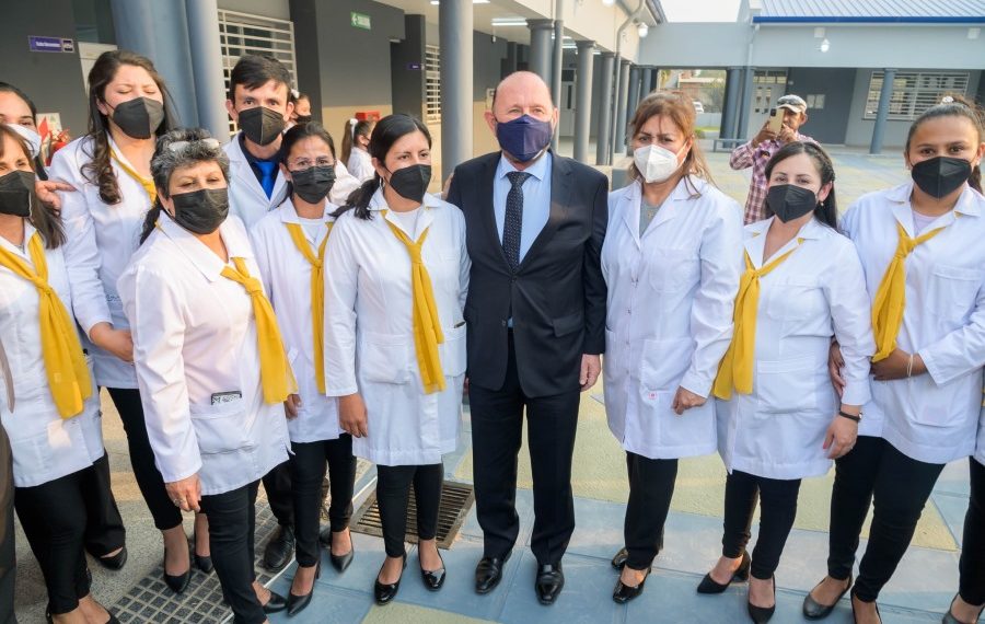 El Gobierno Provincial titularizó a 225 docentes y superó los 4400 en los últimos años