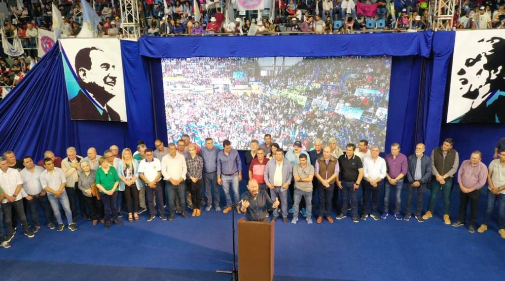 Gildo sobre redes sociales: Les dio importancia y convocó a usarlas “para hacer el bien”