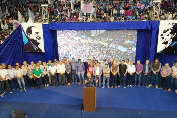 Gildo sobre redes sociales: Les dio importancia y convocó a usarlas “para hacer el bien”