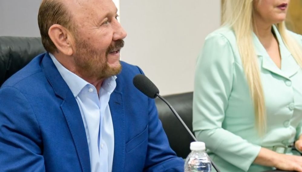 Insfrán anunció una suba salarial de 10% y bono de $30 mil que se abonará en diciembre