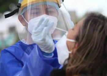 Crece una nueva variante del COVID: qué es y por qué asusta a los científicos