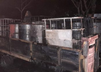 Ardió en llamas una vivienda que habría sido de acopio de nafta para pasarla a Paraguay