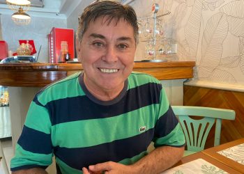 El locutor del gobernador Aldo Rivero renunció a la pre-adjudicación de una vivienda del IPV