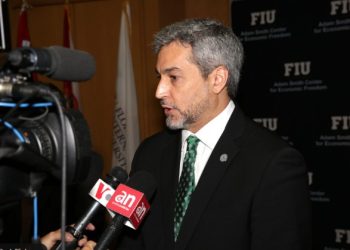 Paraguay rebajará impuestos en fronteras para impulsar el turismo