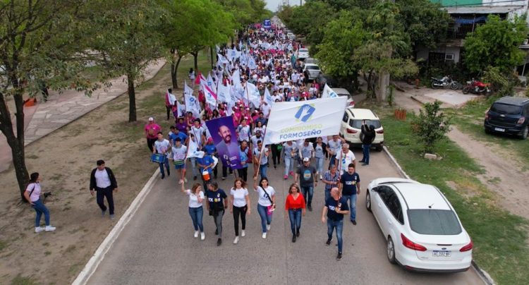 “Compromiso Formoseño” presente junto a Insfrán en el multitudinario acto del 17 de Octubre
