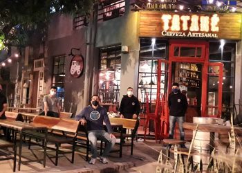 El día que dueños de bares se juntaron e hicieron pagar una multa a SADAIC