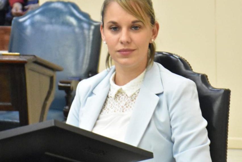 Carla Zaiser pidió que Basterra respete el Estatuto Docente