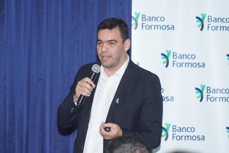 Banco Formosa brindó un taller de educación financiera a profesionales en ciencias económicas