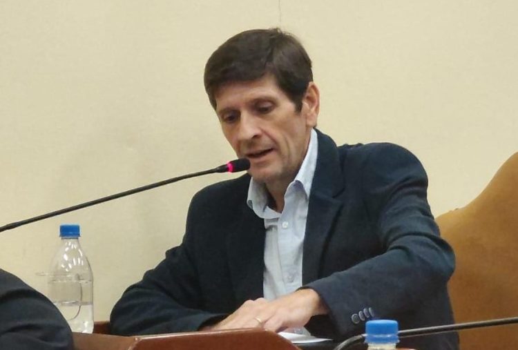 Piñeiro en desacuerdo en la modalidad del nuevo aumento «del 40%» para la tarifa de remises