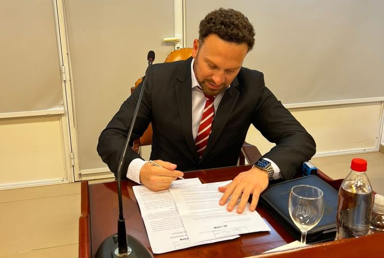 El concejal Ocampo pidió informes al municipio sobre la situación de los cooperativistas