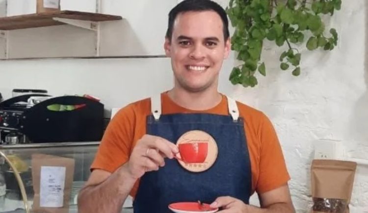 Un café en Qatar: el barista que saltó de Clorinda al Mundial