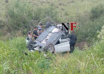 Tres clorindenses sufrieron lesiones graves en un vuelco en la Ruta 1 de Santa Fe