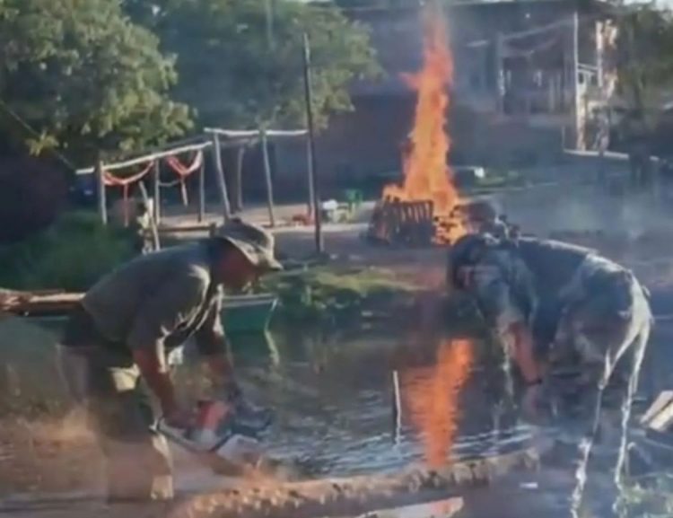 Con una manguera de 50 metros, pasaban combustible ilegal desde Clorinda al Paraguay