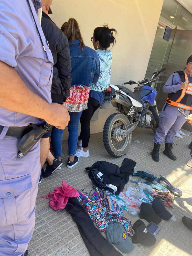 Empleadas de “Leutthe” detectaron chorros correntinos y los siguieron; la Policía los detuvo