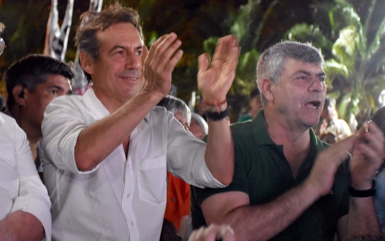 Carbajal logró respaldo de los grupos fuertes de la UCR en su lanzamiento