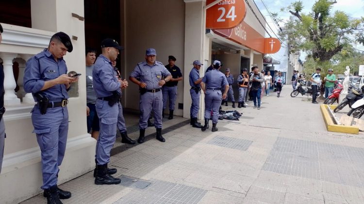 Empleadas de “Leutthe” detectaron chorros correntinos y los siguieron; la Policía los detuvo