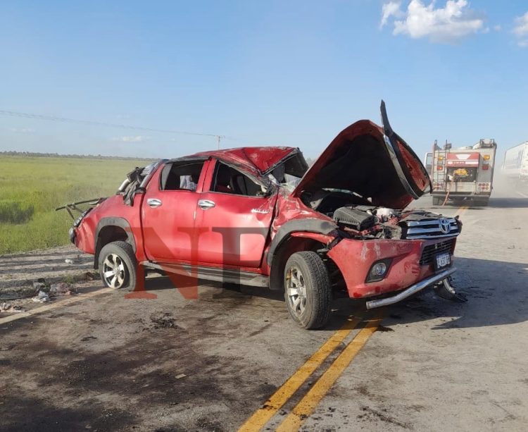 Volcó una camioneta en la ruta 11, falleció un niño de 6 años