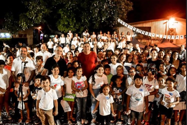 El intendente Jofré presenció hermosa velada “Cantemos en Navidad”