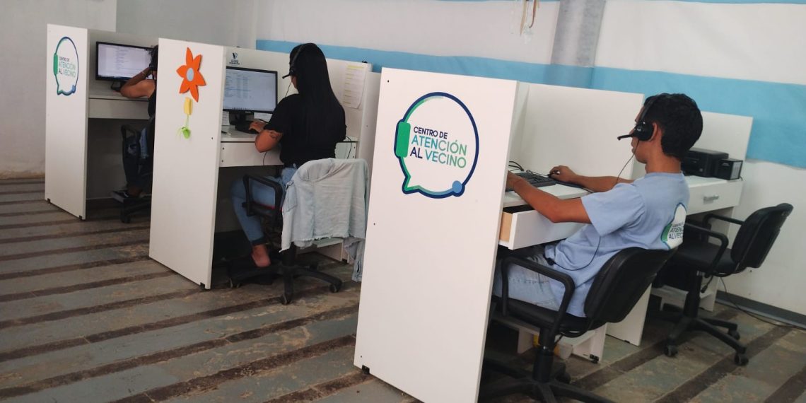 El Centro de Atención al Vecino continúa atendiendo solicitudes y consultas sobre trámites y servicios municipales