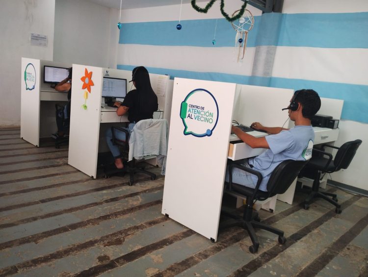 El Centro de Atención al Vecino continúa atendiendo solicitudes y consultas sobre trámites y servicios municipales