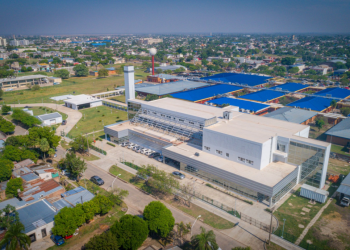 Incorporan moderno aparato «para realizar mamografía tridimensional con biopsia»