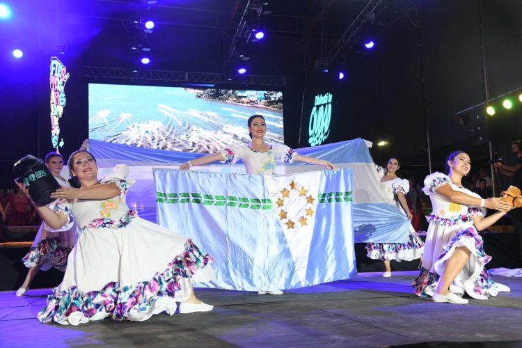 Exitosa apertura de la VII edición de la Fiesta del Río Mate y Tereré