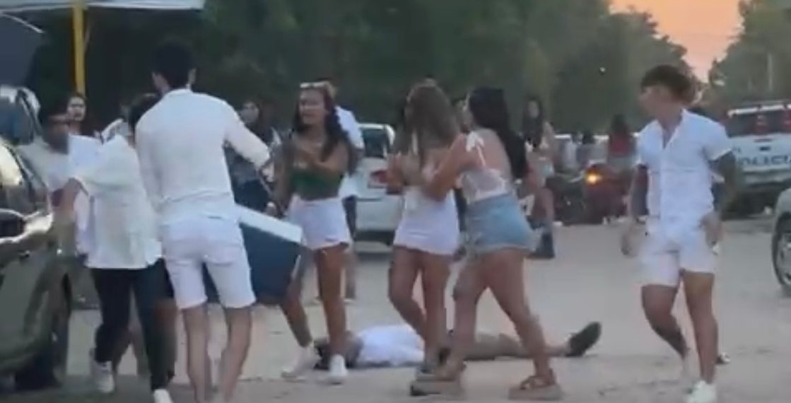 Formosa violenta 1: pelea entre muchachos en Lote 4 (video)