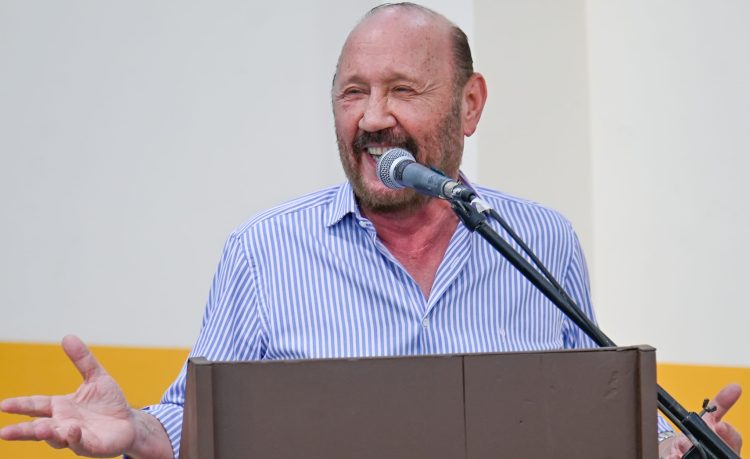 “Nos están pidiendo milagros, ahora me piden que haga llover y yo no puedo hacer llover” dijo Gildo