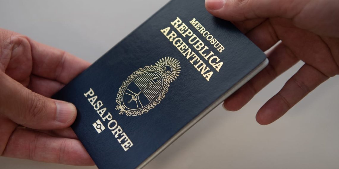 Renaper normalizó la entrega de Pasaportes exprés y al instante tras inconvenientes provocados por el apagón del 1 de enero