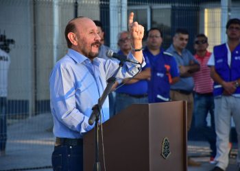 Gildo Insfrán: “Nosotros hicimos piletas en serio en un espacio de tres hectáreas, no para la ilusión óptica”