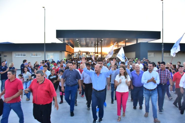 Inauguraron la ampliación del Parque Acuático “17 de Octubre”, con simulador de olas
