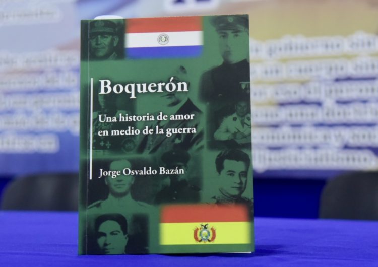 Insfrán acompañó la presentación de un libro del ex concejal Bazán