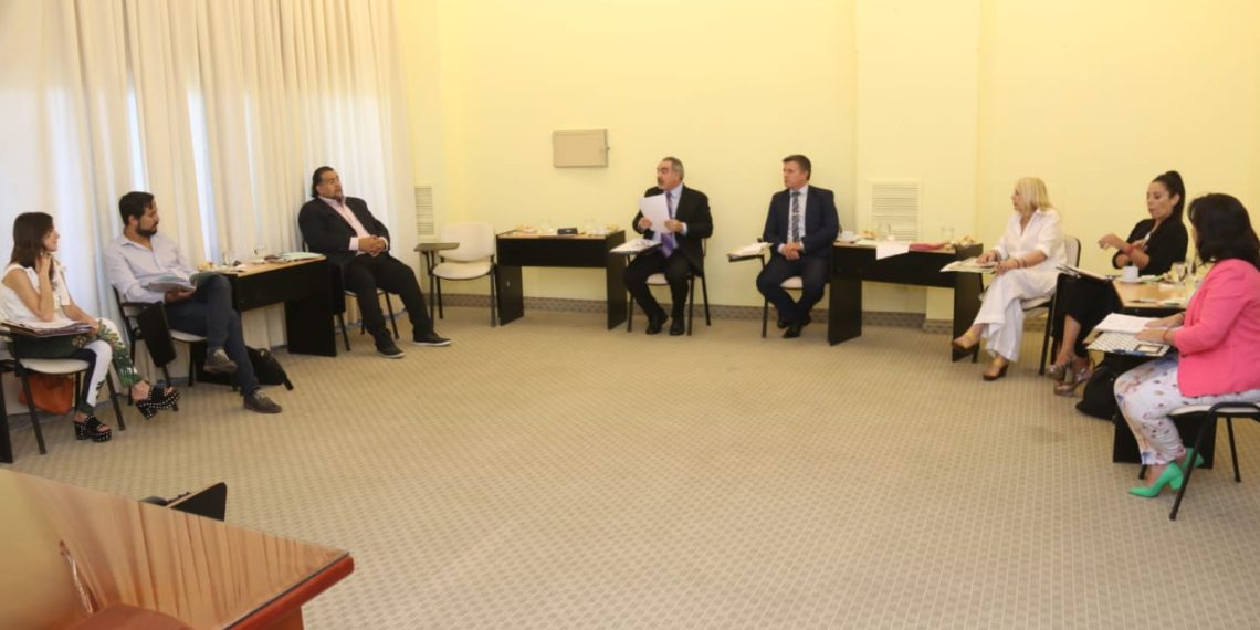 Este jueves se definen nombres de dos jueces y una procuradora fiscal; #PoneleX