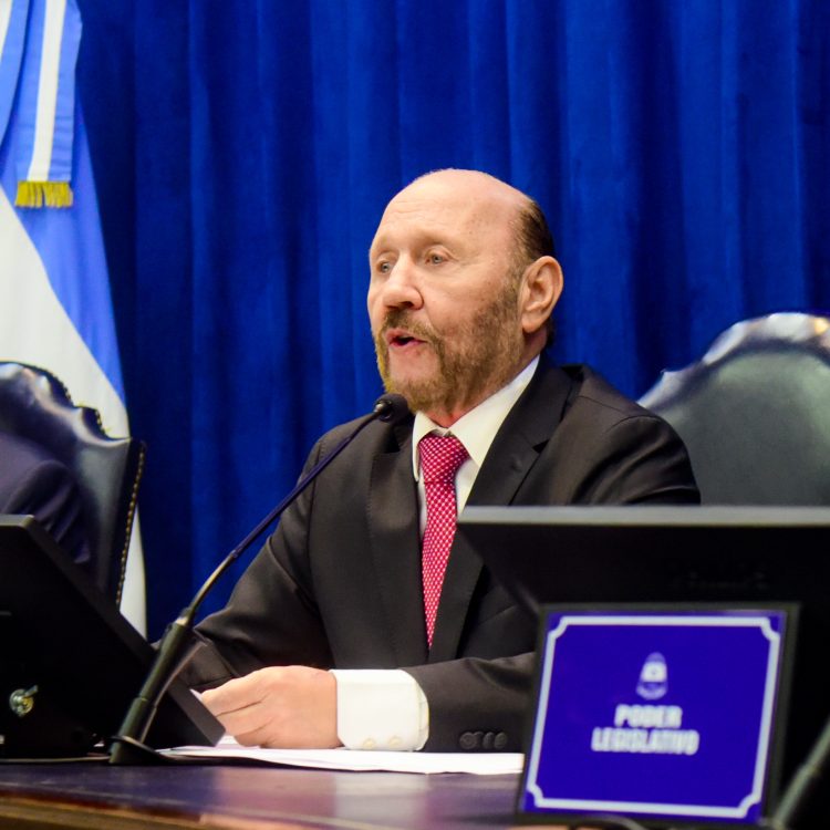 Insfrán anunció subsidio del 50% a comercios con consumos de energía menores de 2.000 kw bimestrales