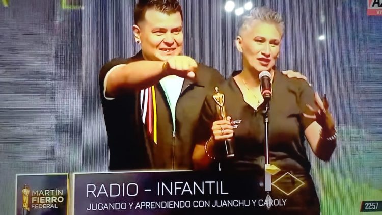 Juanchu y Caroly trajeron un Martín Fierro Federal para Formosa