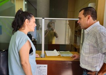 Piden a la justicia que se retire toda la cartelería oficial del gobernador por “fraude electoral”