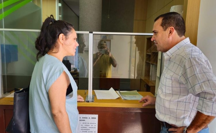 Piden a la justicia que se retire toda la cartelería oficial del gobernador por “fraude electoral”