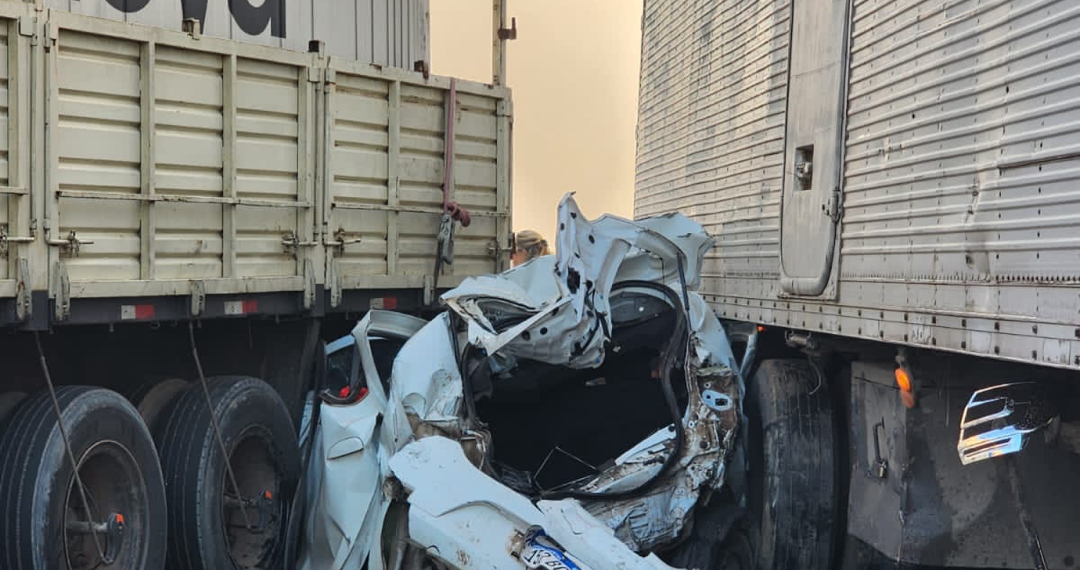 Terrible choque múltiple en la Ruta Nacional 11: dejó vehículos destrozados y personas en «estado de crisis» (video)