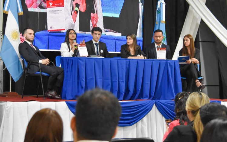 Debatieron en Formosa los máximos exponentes de litigación de Latinoamérica