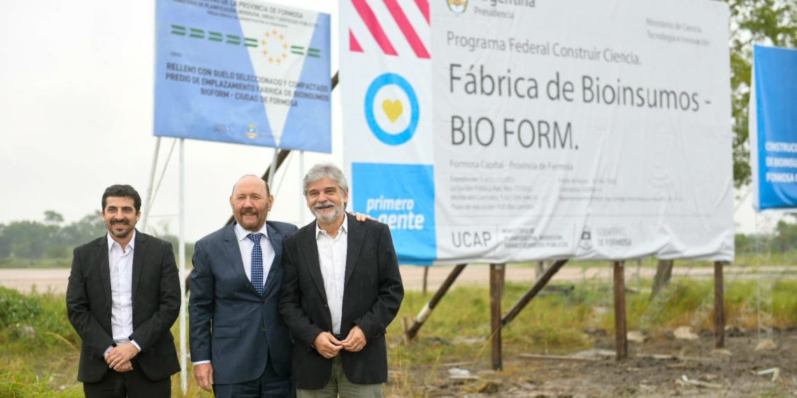 Filmus arribó a Formosa y firmó el inicio de obras de la fábrica de Bioinsumos