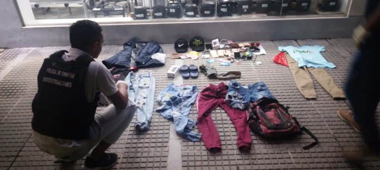 Hombre y 3 menores robaron comercio: terminaron presos y se recuperó más de medio millón de pesos