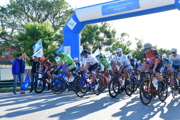 Se largó la primera de las cuatro etapas de la Vuelta a Formosa Internacional 2023