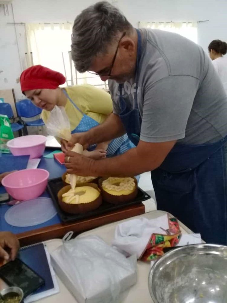 Más de 900 personas se capacitan en 21 oficios dictados por la Municipalidad de Formosa