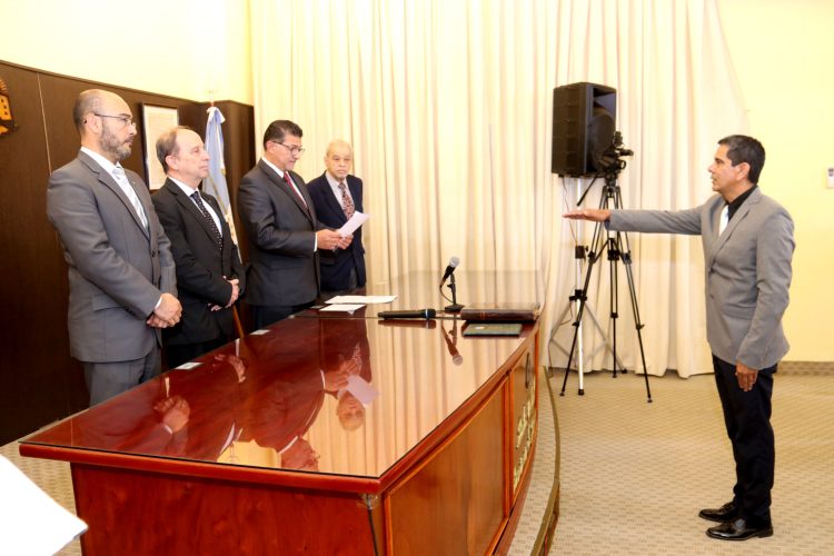 Juraron y asumieron sus nuevas funciones un juez y una jueza de Paz de Menor Cuantía