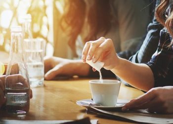 Qué es el aspartamo, el edulcorante que investiga la OMS por sus posibles efectos sobre la salud