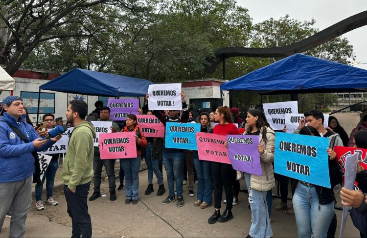 Triunfo estudiantil a pesar de la proscripción y el fraude en las elecciones de la UNaF