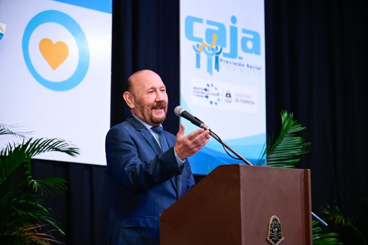 Insfrán: “El formoseño es libre, vota a quien quiere y como quiere”